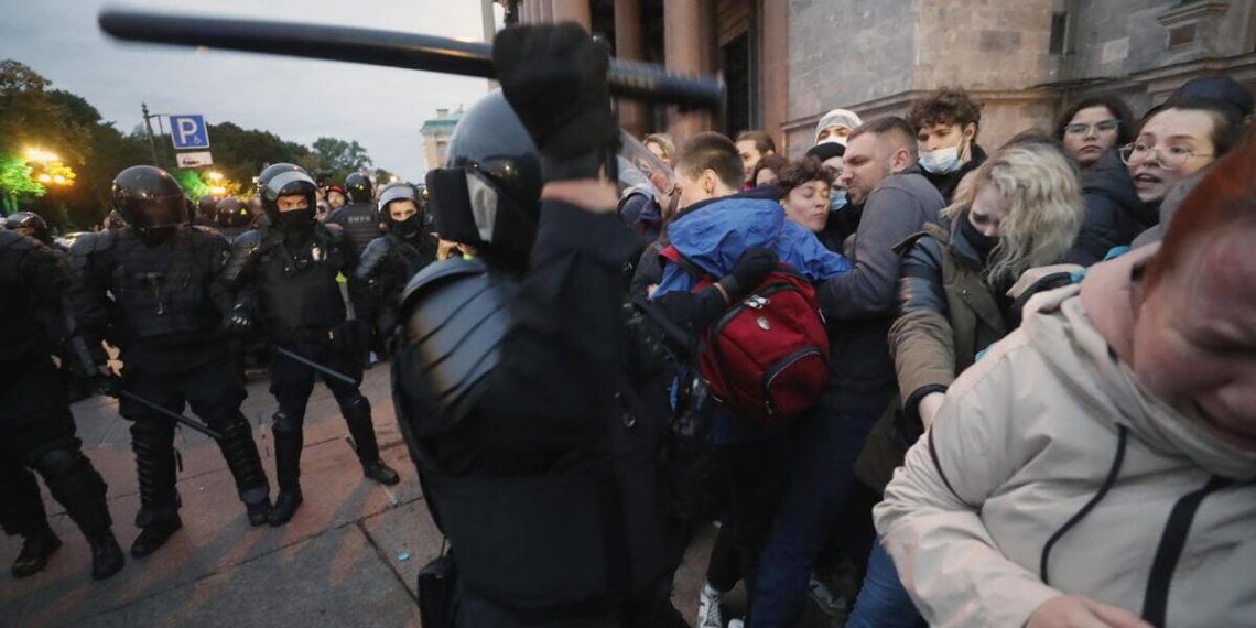Repressione delle proteste in Russia dopo l'annuncio di Putin della mobilitazione militare parziale per la guerra in Ucraina