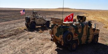 Turchi e americani pattugliano insieme il nord della Siria