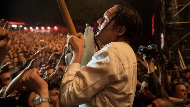 Il cantante degli Arcade Fire e la morale di ogni storiaccia