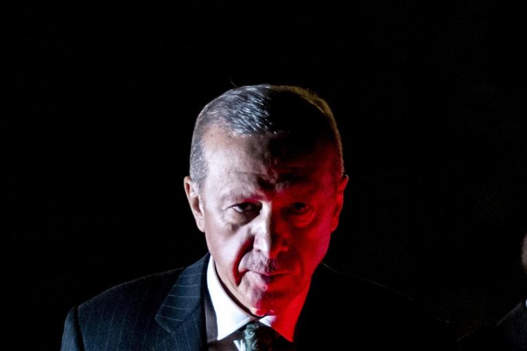 Con l’accordo tra Turchia e Libia Erdogan torna a fare la faccia feroce