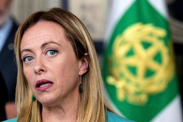Così la vittoria della Meloni archivia il vecchio schema merkellian-macroniano