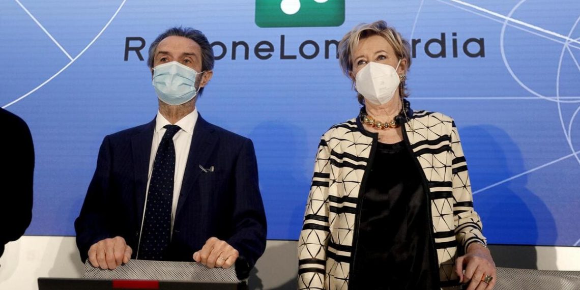 Attilio Fontana e Letizia Moratti alla conferenza stampa sulle vaccinazioni anti Covid a palazzo Lombardia a Milano, 2 febbraio 2021