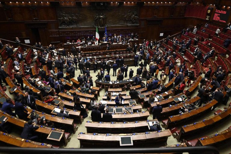 La prima responsabilità della politica è per la Libertas Ecclesiae