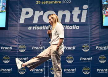 Giorgia Meloni in campagna elettorale