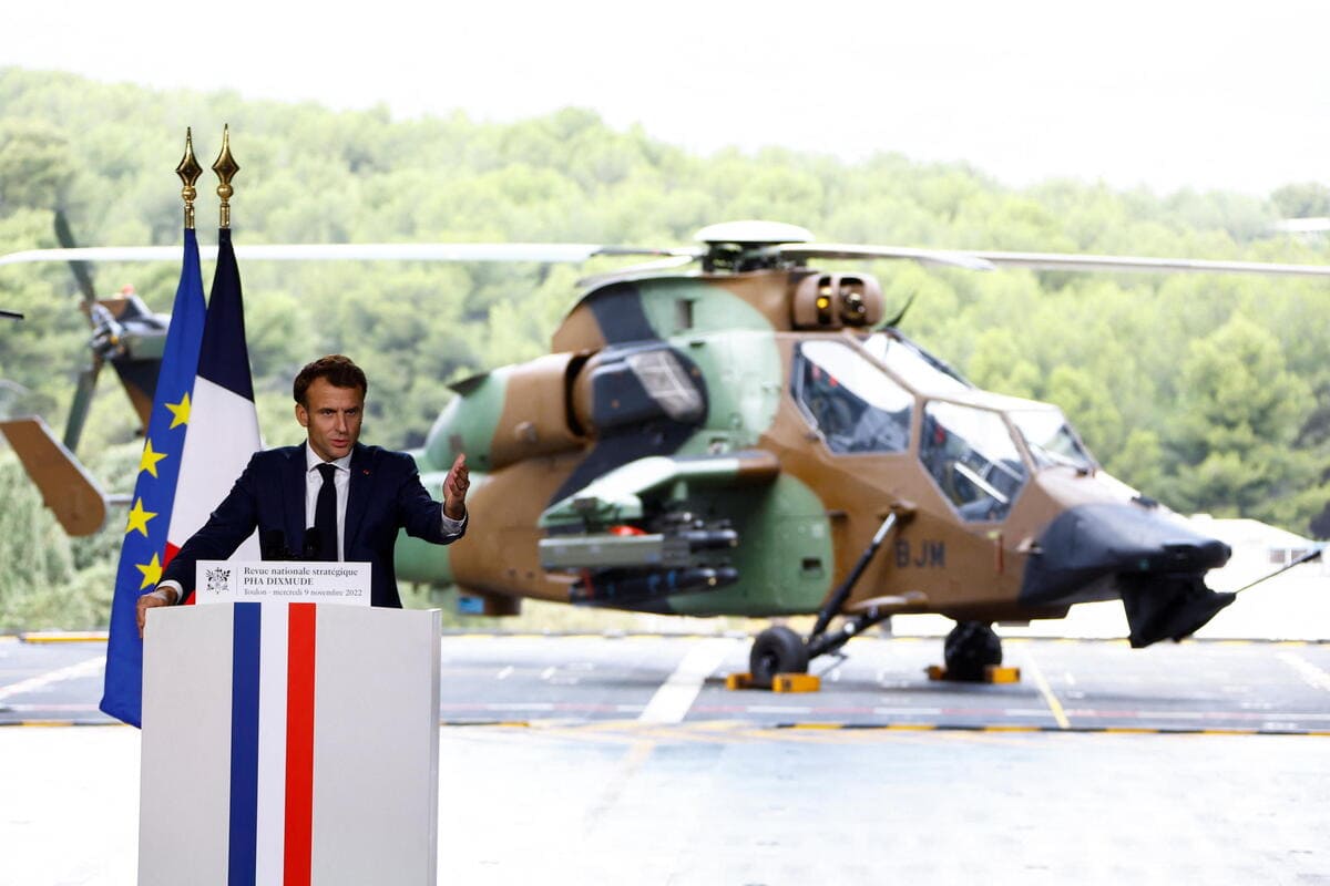 Macron riarmo Francia