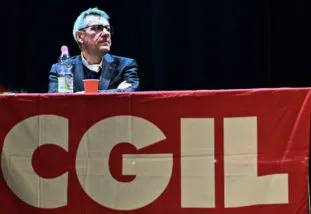 Quando il partito collassa, emergono tipi come Landini