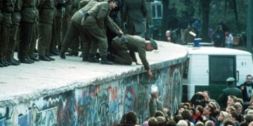 Muro Berlino lettera Valditara