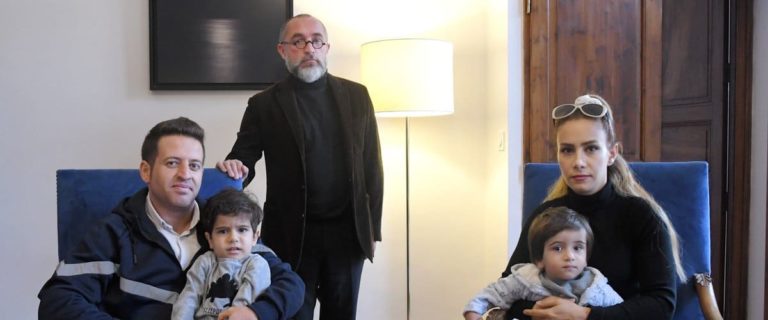La famiglia cristiana in fuga dall’Iran che la Francia non vuole aiutare