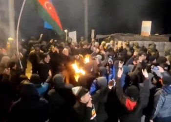 Il blocco stradale del Nagorno-Karabakh organizzato da estremisti azeri
