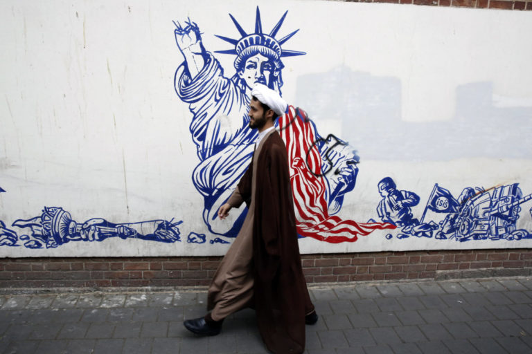 Così l’Iran ha scelto di disfare la “Repubblica” e farsi “Stato islamico”