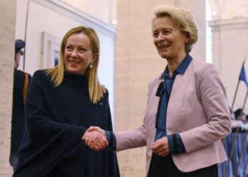 La premier Giorgia Meloni con la presidente della Commissione Europea Ursula von der Leyen, Palazzo Chigi, Roma, 9 gennaio 2023 (Ansa)