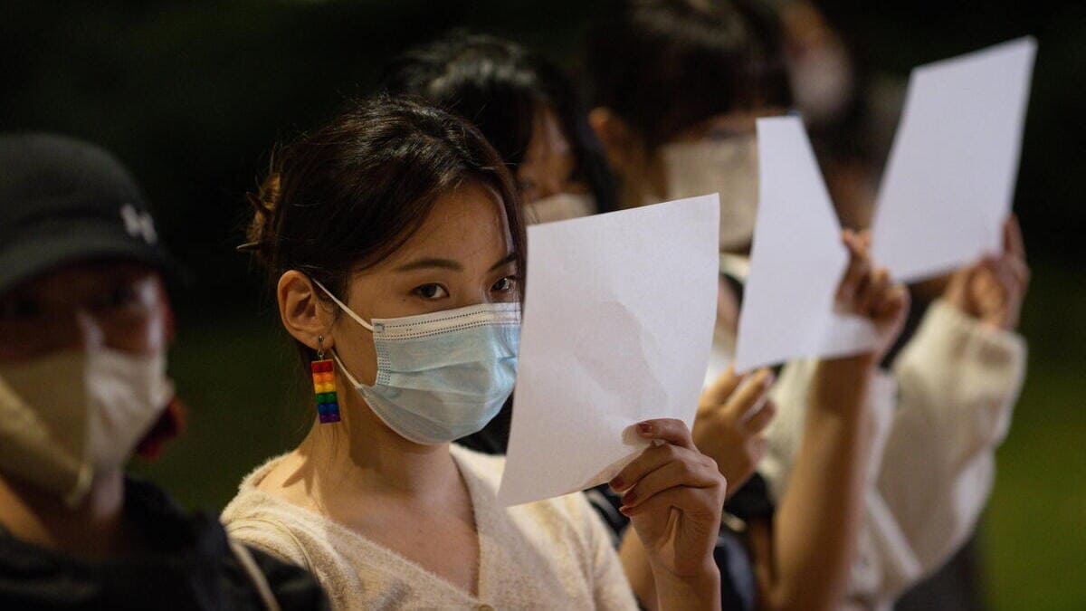 Giovani protestano in Cina contro la politica "zero Covid"