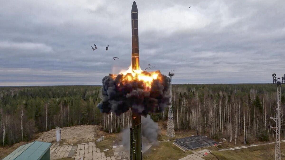 La Russia testa un missile balistico intercontinentale