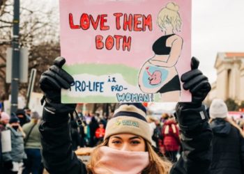 Manifestante pro-life negli Usa all'annuale Marcia per la vita