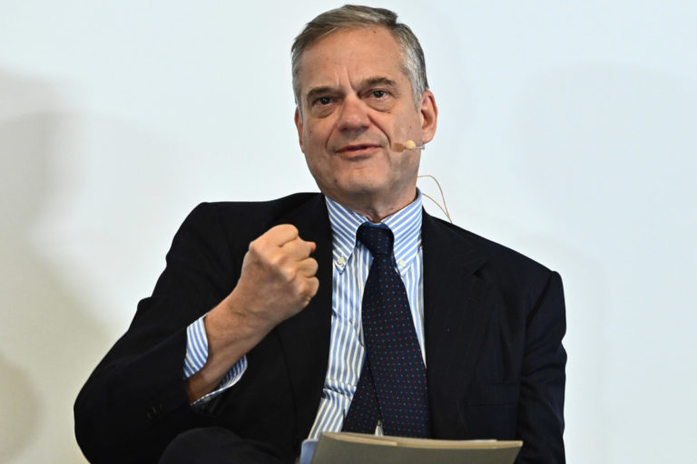 Finalmente emerge un pensiero critico anche tra gli adepti del culto Ue