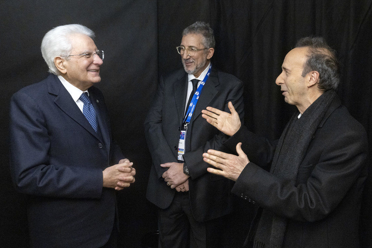 Sergio Mattarella a Sanremo con Roberto Benigni