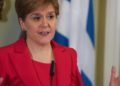 La first minister del governo locale della Scozia e leader indipendentista dell'Snp, Nicola Sturgeon ha formalizzato l'annuncio delle sue dimissioni