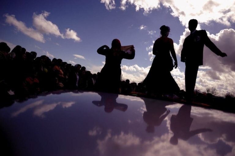 «Ho attraversato l’inferno». Storia di Nour, sposa bambina francese