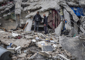 Case distrutte dal terremoto che ha colpito Siria e Turchia a Idlib