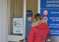 L'ingresso dell'ospedale di Alzano Lombardo (Bergamo) epicentro del Covid-19, 27 dicembre 2020 (Ansa)