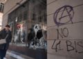 Grossi petardi e bombe carta sono stati lanciati dal corteo di anarchici in corso a Torino, 4 marzo 2023 (Ansa)