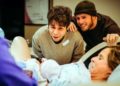 Nel 2019 Cecile Eledge, 61 anni, dà alla luce una bambina concepita in vitro con i gameti di suo figlio, omosessuale, e della sorella del suo compagno