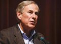 Il governatore del Texas Greg Abbott intende raggiungere l’obiettivo della libertà di scelta attraverso l’espansione del sistema dell’Education Savings Account