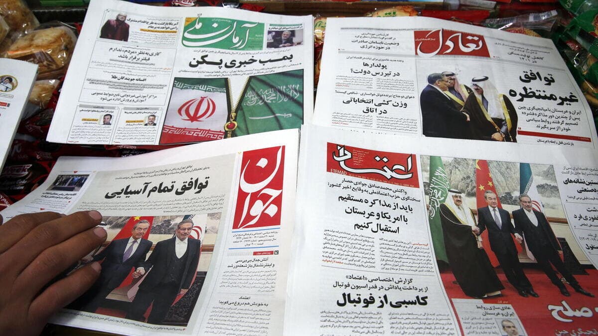 I giornali iraniani parlano dell'accordo tra Iran e Arabia Saudita mediato dalla Cina