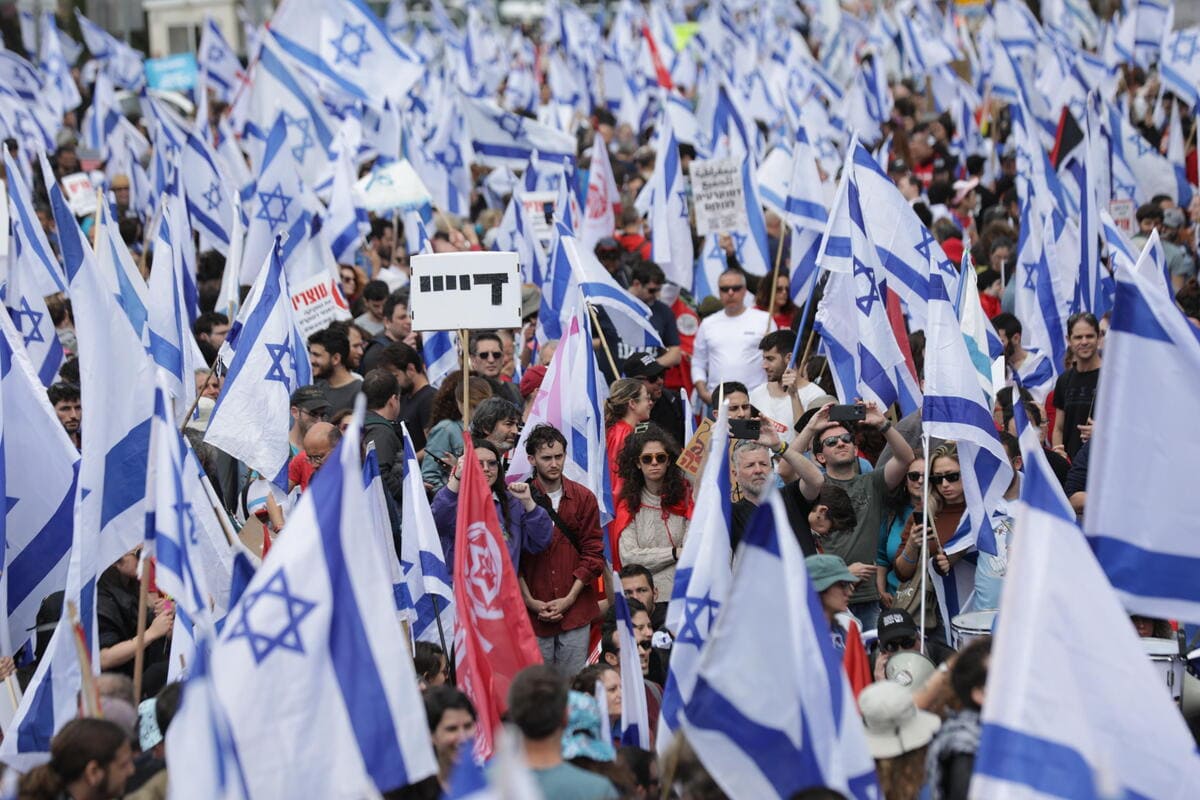 Israele proteste