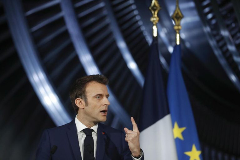 Le ambiguità di Macron sulle sanzioni energetiche alla Russia