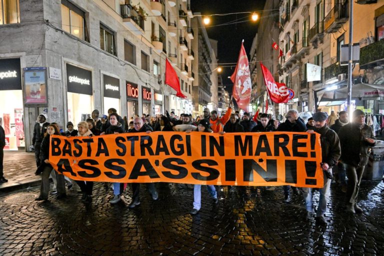 Lo squallido uso politico della tragedia di Crotone