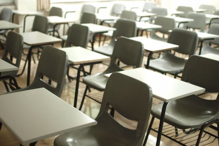 I bambini fantasma che dopo i lockdown non sono più tornati a scuola
