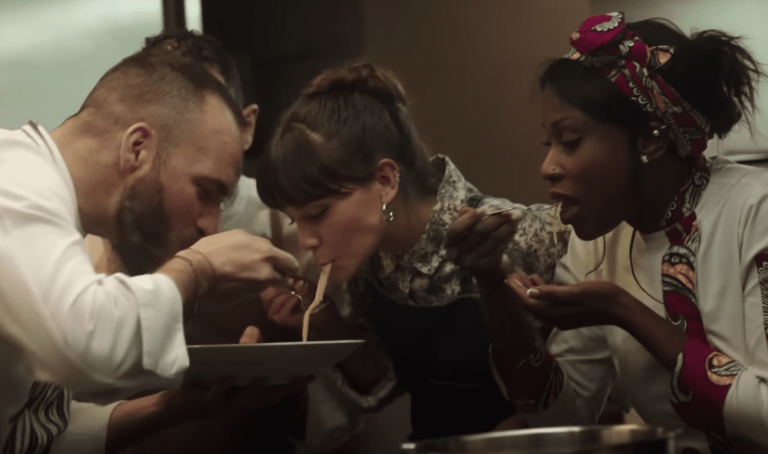 Argh! Ci mancava la carbonara vegana che sa di amore e inclusività