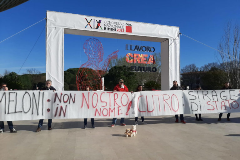 Che pena la mia sinistra ridotta a sventolare peluche contro i “moralmente inferiori”