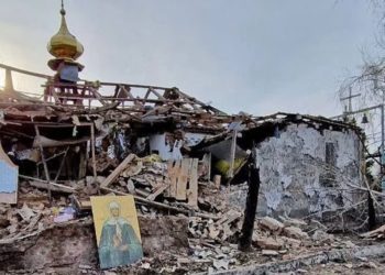 La chiesa colpita dai russi durante la Pasqua ortodossa in Ucraina