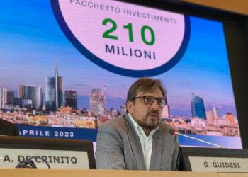 Guido Guidesi, assessore allo Sviluppo Economico in Regione Lombardia, presenta pacchetto di aiuti per le aziende lombarde, Milano, 6 aprile 2023