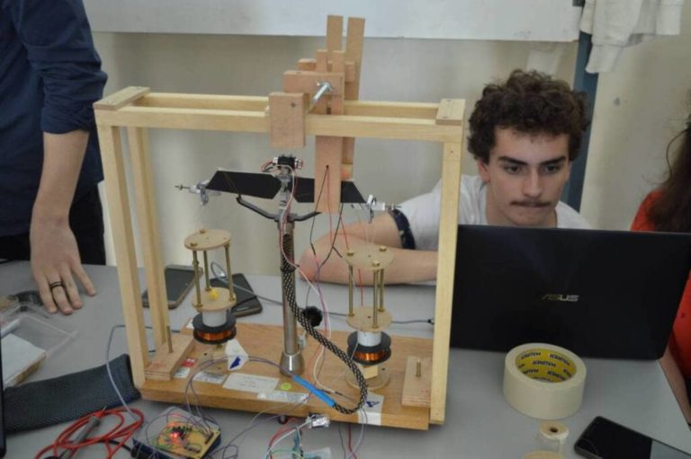 Studenti e docenti insieme per “osservare e sperimentare nella scienza”