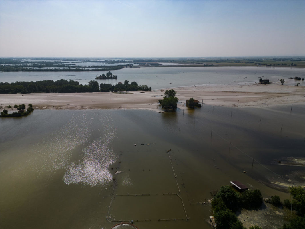 Una veduta aerea di Selva Malvezzi (Bo) nei pressi del Ponte della Motta, crollato a causa dell’alluvione che ha colpito l’Emilia-Romagna