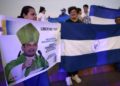 Manifestazione di supporto al vescovo Rolando Alvarez, incarcerato dal regime in Nicaragua, Panama City, Panama, 19 aprile 2023 (Ansa)