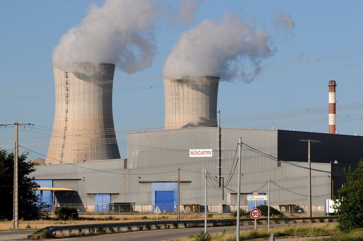 Centrale nucleare di Tricastin, Francia (ansa)