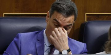 Pedro Sanchez sotto attacco in Spagna