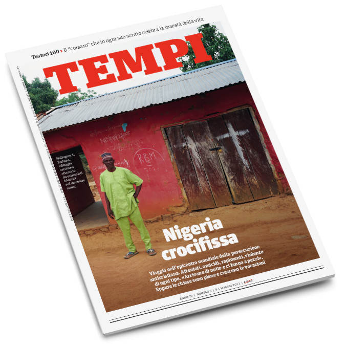 La copertina del numero di maggio 2023 di Tempi, dedicata a un reportage tra i cristiani perseguitati in Nigeria