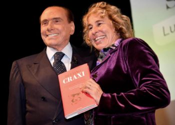Silvio Berlusconi con Stefania Craxi, 29 ottobre 2018 (Ansa)