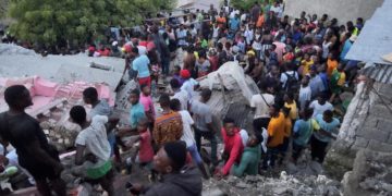 Haiti, gli abitanti di Jeremie dopo il terremoto seguito alle inondazioni del 3 giugno scorso