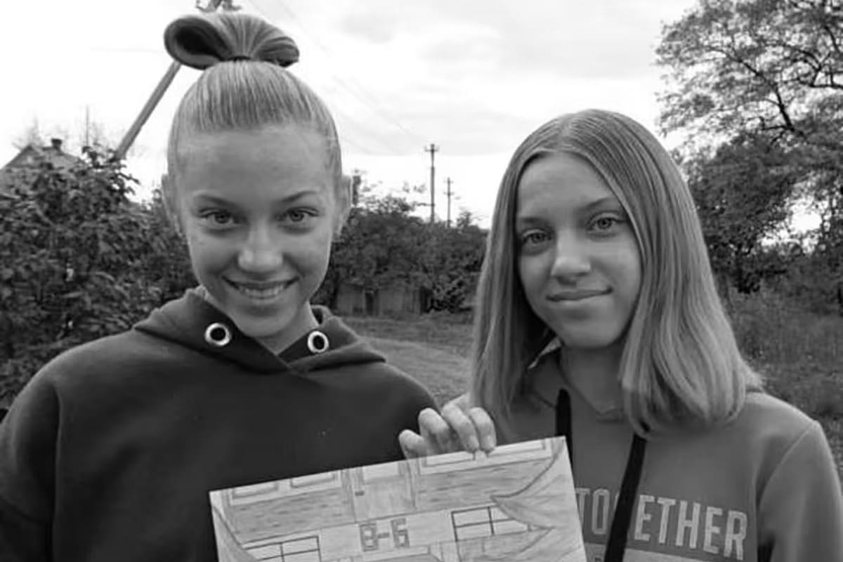 Yuliya e Anna Aksenchenko, gemelle di 14 anni, sono tra le vittime dell'attacco missilistico a Kramatorsk di martedì da parte della Russia