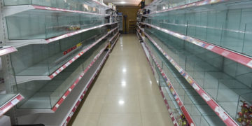 I negozi in Artsakh sono vuoti a causa del blocco del Corridoio di Lachin da parte dell'Azerbaigian