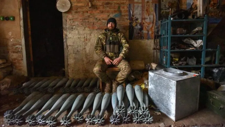 L’Ucraina continua a essere a corto di munizioni