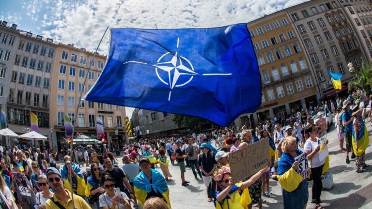 Ucraina nella Nato? «Bisogna evitare gli errori compiuti in passato»