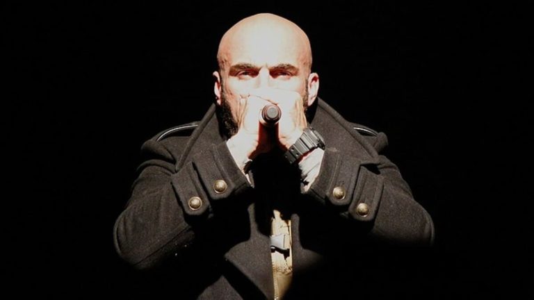 Da Sartre a Médine, ora l’idolo della sinistra francese è un rapper islamista