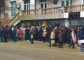 Armeni di Stepanakert in coda per comprare il pane nel Nagorno-Karabakh